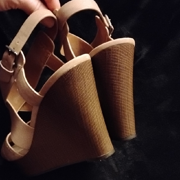 Indigo Beige Strappy Wedge Sandals - Picture 5 of 11